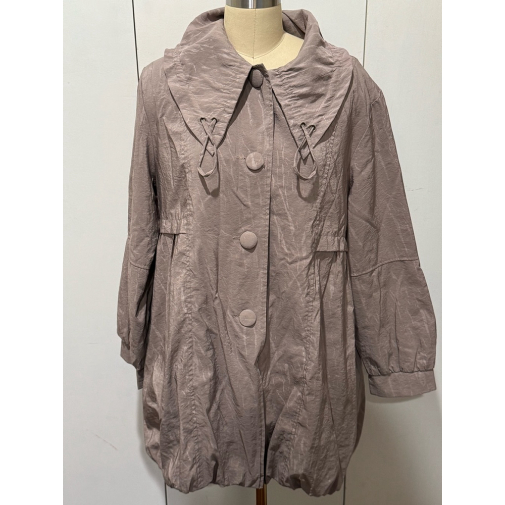 Women's Dorman bubble lightweight jacket Size L tan button detail